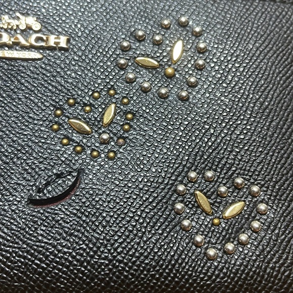 COACH ACCORDION ZIP WALLET WITH HEART BANDANA RIVETS - Picture 8 of 16